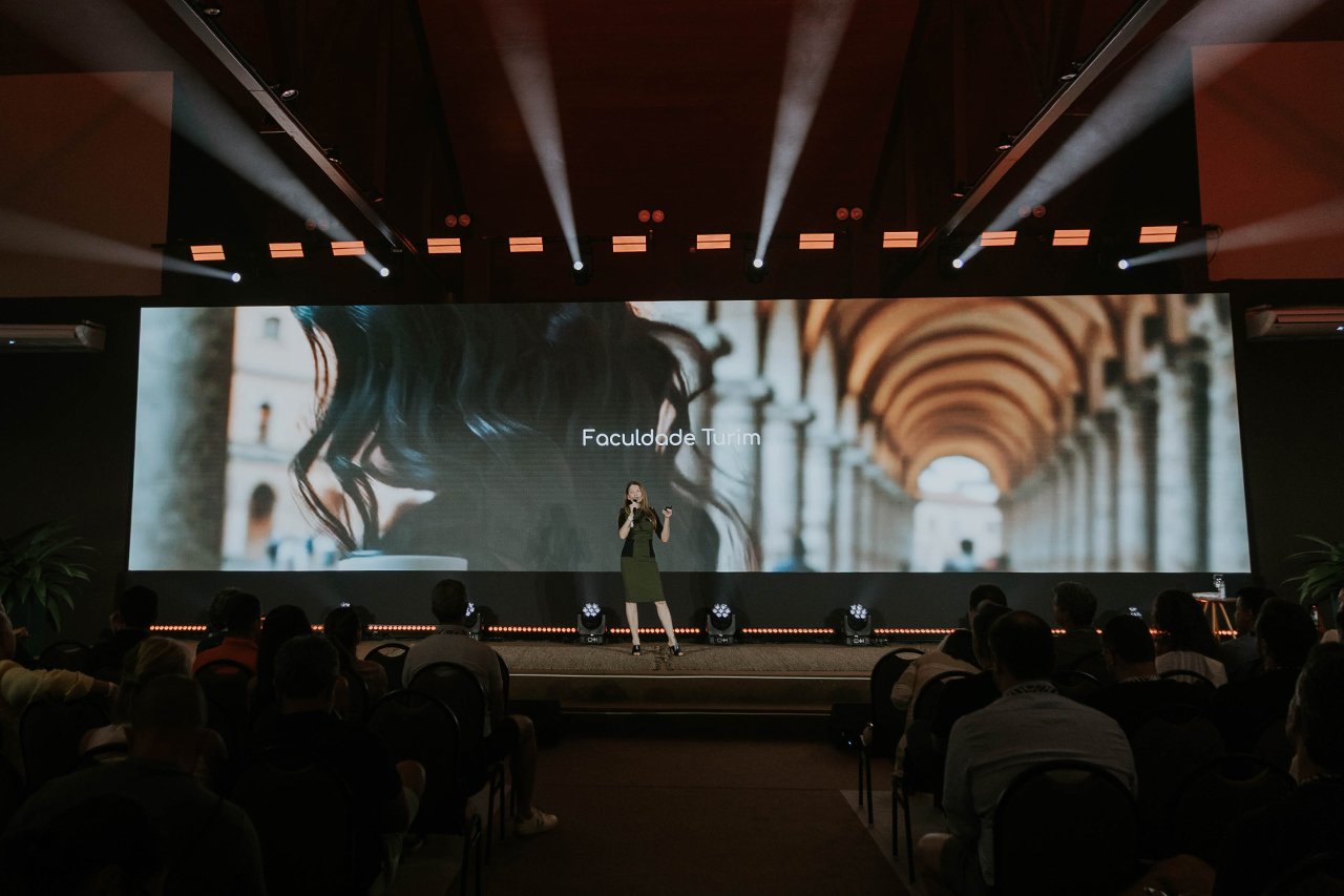 Susanna Marchionni, CEO da Planet Smart City no Brasil nos palcos do Fórum CEO Brasil 2025