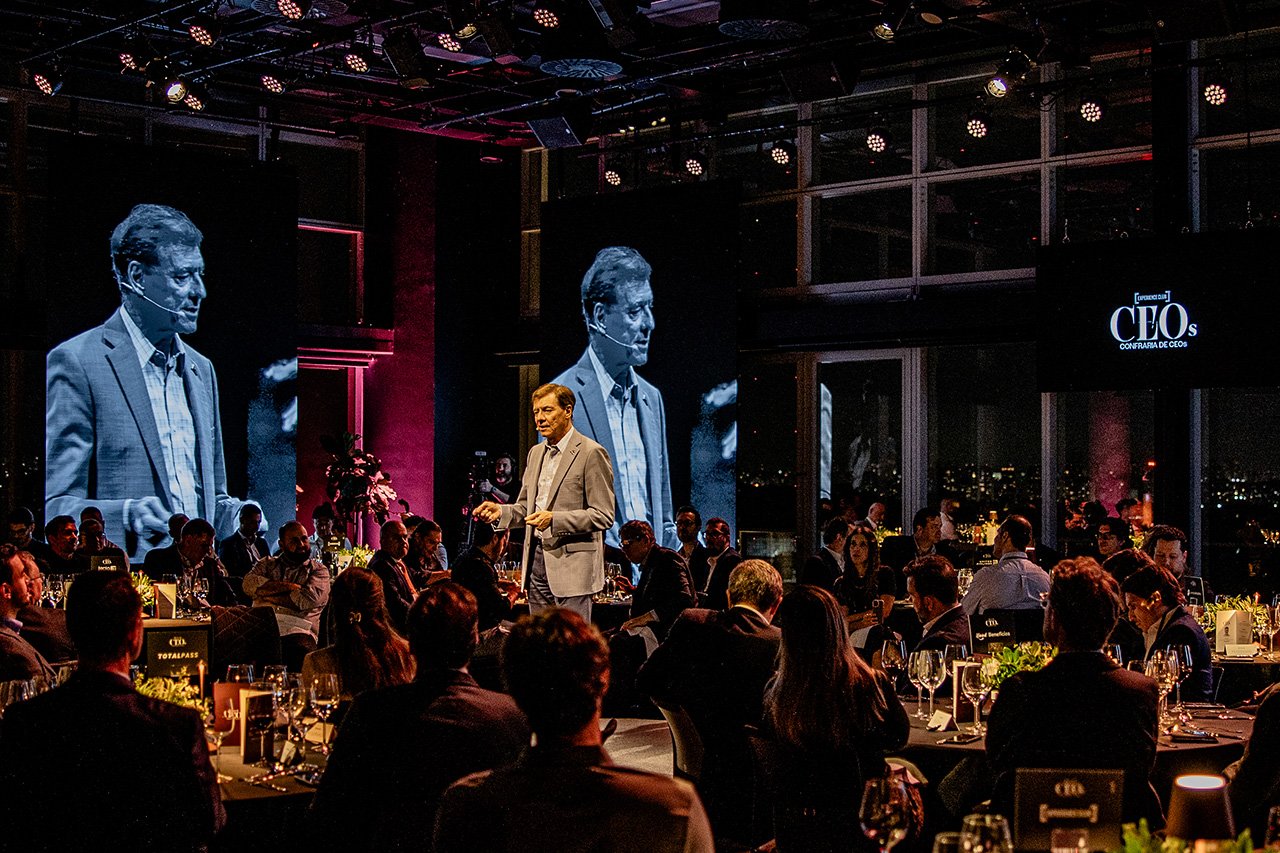 Francisco Gomes Neto, CEO da Embraer, na sexta edição da Confraria de CEOs do Experience Club